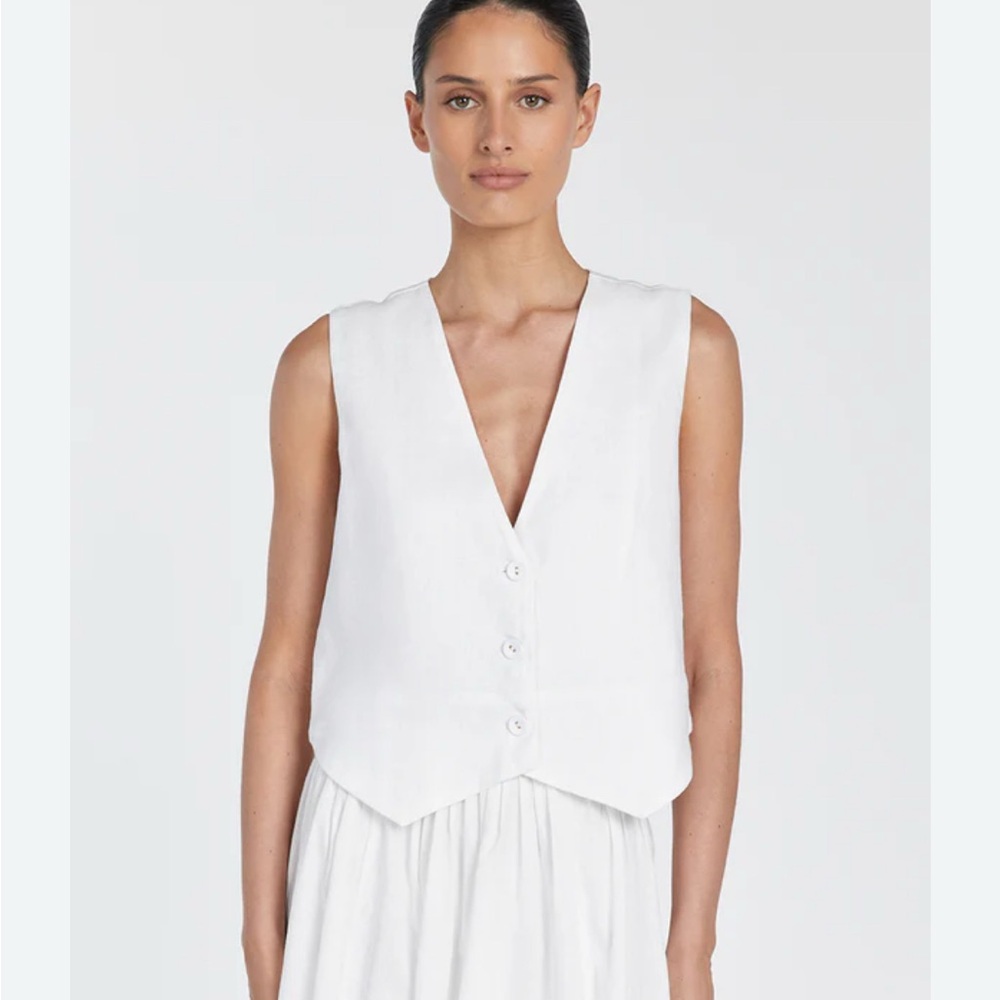 DISSH Banks White Linen Vest